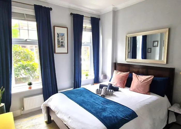 The Cozy Lambeth